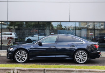 Подержанный автомобиль Audi A6 Sedan 2020 года (9 фото)