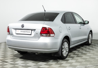 Подержанный автомобиль Volkswagen Polo Sedan 2013 года (5 фото)