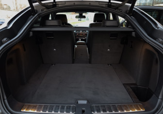 Подержанный автомобиль BMW X4 2015 года (29 фото)