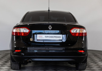 Подержанный автомобиль Renault Fluence 2012 года (6 фото)