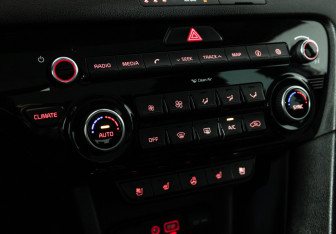 Подержанный автомобиль Kia Sportage 2016 года (18 фото)