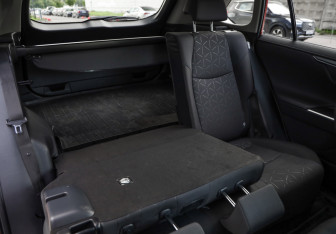 Подержанный автомобиль Toyota RAV4 2021 года (27 фото)
