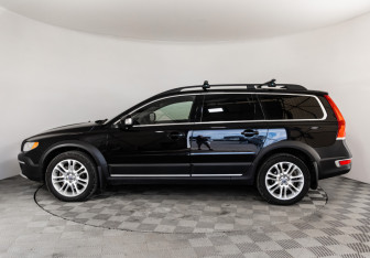 Подержанный автомобиль Volvo XC70 2014 года (8 фото)
