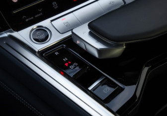 Подержанный автомобиль Audi e-tron Sportback 2021 года (24 фото)