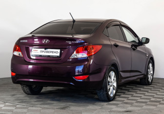 Подержанный автомобиль Hyundai Solaris Sedan 2012 года (5 фото)