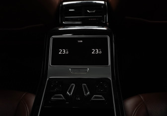 Подержанный автомобиль Audi A8 2019 года (29 фото)