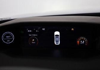 Подержанный автомобиль Changan UNI-V 2024 года (12 фото)