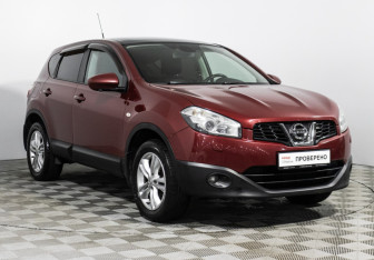 Подержанный автомобиль Nissan Qashqai 2012 года (3 фото)