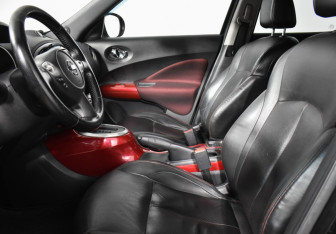 Подержанный автомобиль Nissan Juke 2011 года (10 фото)