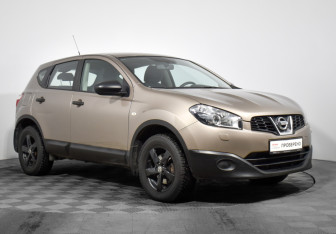 Подержанный автомобиль Nissan Qashqai 2013 года (3 фото)