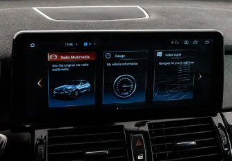 Подержанный автомобиль BMW X6 2013 года (17 фото)