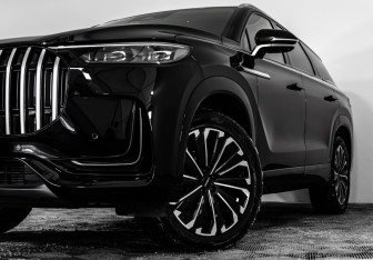 Подержанный автомобиль Jaecoo J8 2024 года (2 фото)