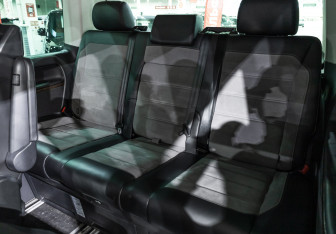 Подержанный автомобиль Volkswagen Multivan 2020 года (16 фото)