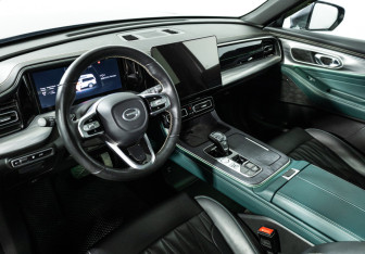 Подержанный автомобиль GAC GS8 2023 года (11 фото)