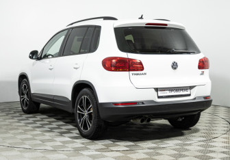 Подержанный автомобиль Volkswagen Tiguan 2015 года (7 фото)