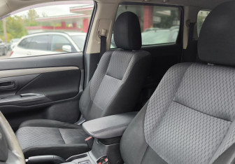 Подержанный автомобиль Mitsubishi Outlander 2013 года (8 фото)