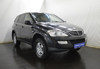 Подержанный автомобиль SsangYong Kyron 2011 года (3 фото)