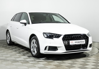 Подержанный автомобиль Audi A3 Hatchback 2016 года (3 фото)