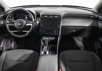 Подержанный автомобиль Hyundai Tucson 2022 года (13 фото)
