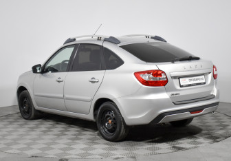 Подержанный автомобиль LADA (ВАЗ) Granta Liftback 2019 года (7 фото)