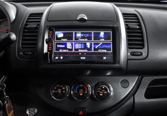 Подержанный автомобиль Nissan Note 2008 года (16 фото)