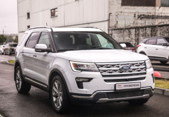 Подержанный автомобиль Ford Explorer 2019 года (5 фото)
