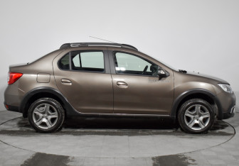 Подержанный автомобиль Renault Logan Sedan 2021 года (4 фото)