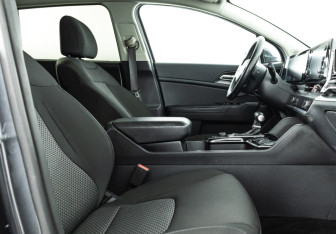 Подержанный автомобиль Kia Sportage 2022 года (16 фото)