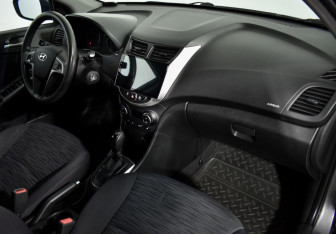 Подержанный автомобиль Hyundai Solaris Sedan 2016 года (13 фото)