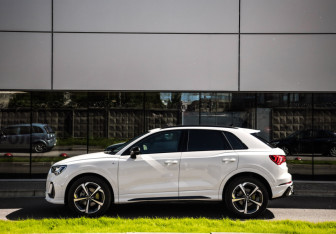 Подержанный автомобиль Audi Q3 2025 года (9 фото)