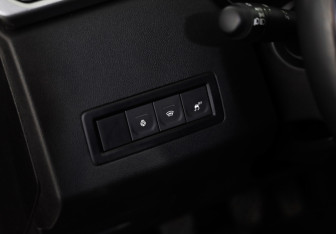 Подержанный автомобиль Renault Arkana 2021 года (18 фото)