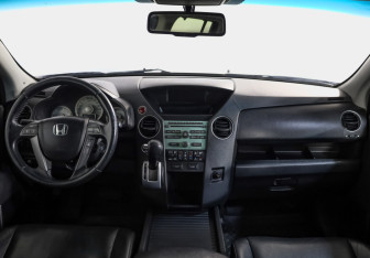 Подержанный автомобиль Honda Pilot 2008 года (10 фото)