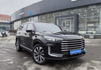 Подержанный автомобиль Exeed VX 2023 года (3 фото)