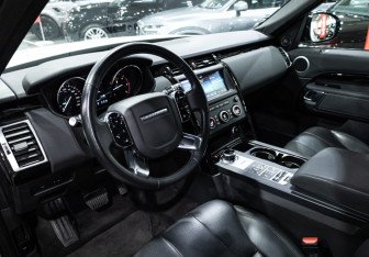Подержанный автомобиль Land Rover Discovery 2019 года (16 фото)