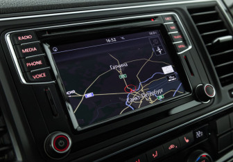 Подержанный автомобиль Volkswagen Multivan 2016 года (18 фото)