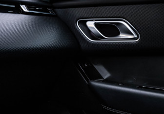 Подержанный автомобиль Land Rover Range Rover Velar 2018 года (15 фото)