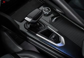 Подержанный автомобиль Geely Monjaro 2021 года (12 фото)