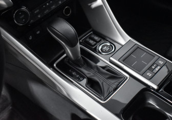 Подержанный автомобиль Mitsubishi Eclipse Cross 2019 года (11 фото)