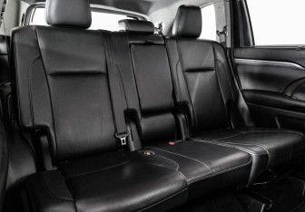 Подержанный автомобиль Toyota Highlander 2018 года (26 фото)