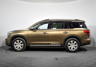 Подержанный автомобиль GAC GS8 2020 года (8 фото)