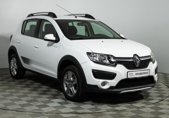 Подержанный автомобиль Renault Sandero 2018 года (3 фото)