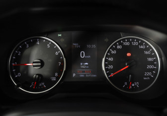 Подержанный автомобиль Toyota RAV4 2021 года (13 фото)