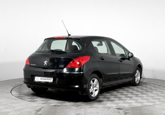 Подержанный автомобиль Peugeot 308 Hatchback 2010 года (5 фото)