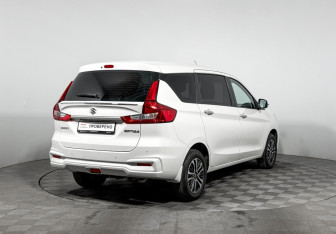 Подержанный автомобиль Suzuki Ertiga 2022 года (5 фото)