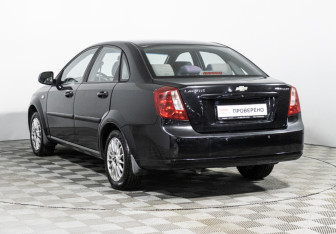 Подержанный автомобиль Chevrolet Lacetti Sedan 2010 года (7 фото)