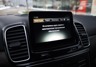 Подержанный автомобиль Mercedes-Benz GLE 2016 года (17 фото)