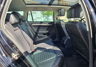 Подержанный автомобиль Volkswagen Passat Wagon 2019 года (11 фото)