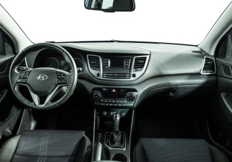 Подержанный автомобиль Hyundai Tucson 2017 года (13 фото)
