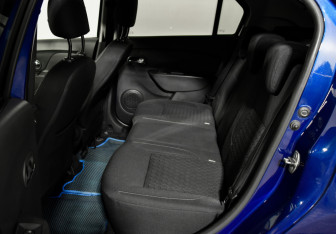 Подержанный автомобиль Renault Logan Sedan 2014 года (11 фото)