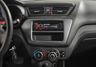 Подержанный автомобиль Kia Rio Sedan 2013 года (15 фото)